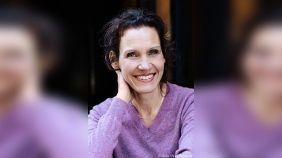 Autorin Marion Zechner liest in der Karlsfelder Gemeindebücherei. (Foto: Heike Ulrich Fotowork)