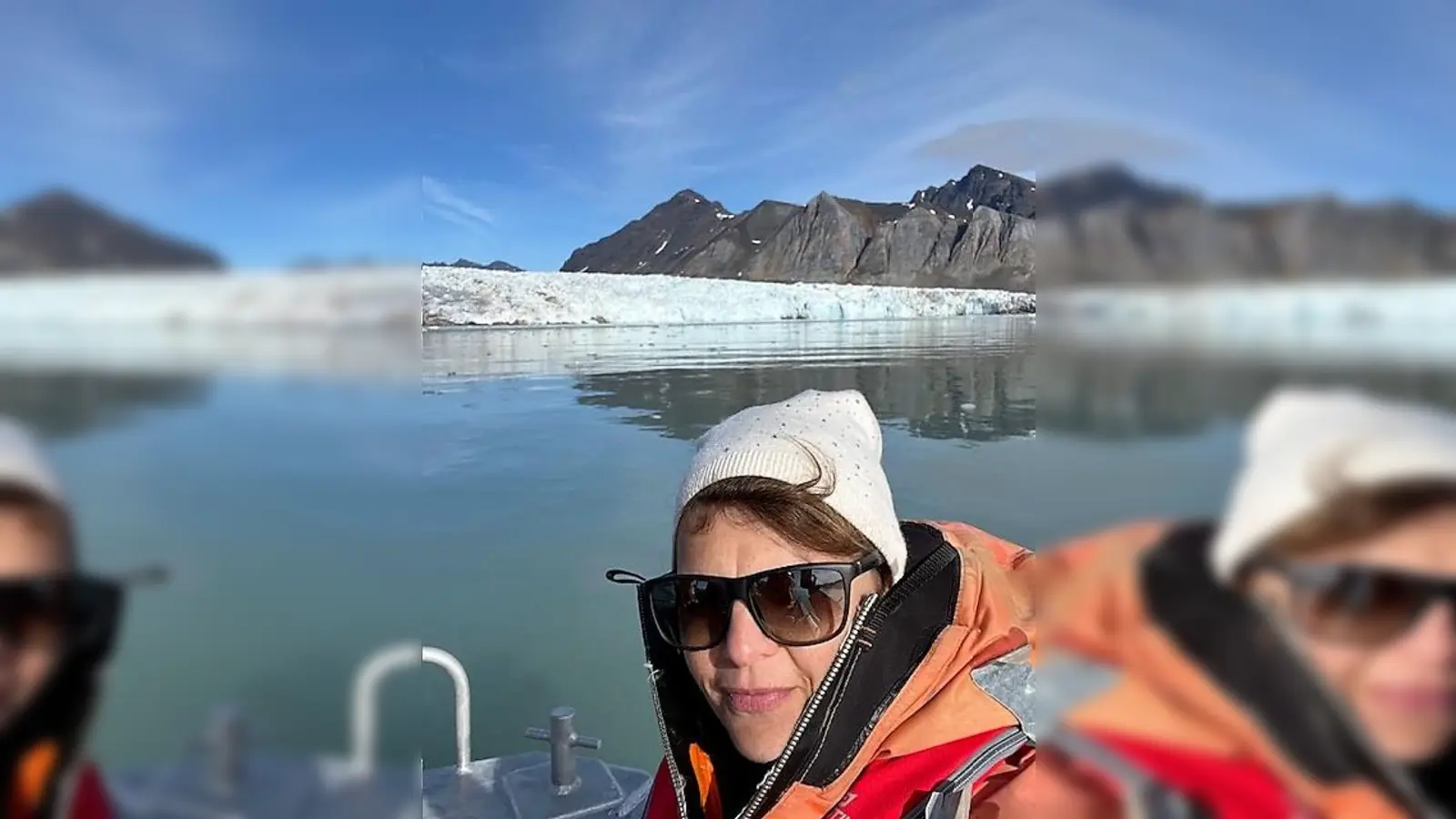 Katrin Staffler an einer der Gletscher-Abbruchkanten auf Spitzbergen. (Foto: Katrin Staffler)