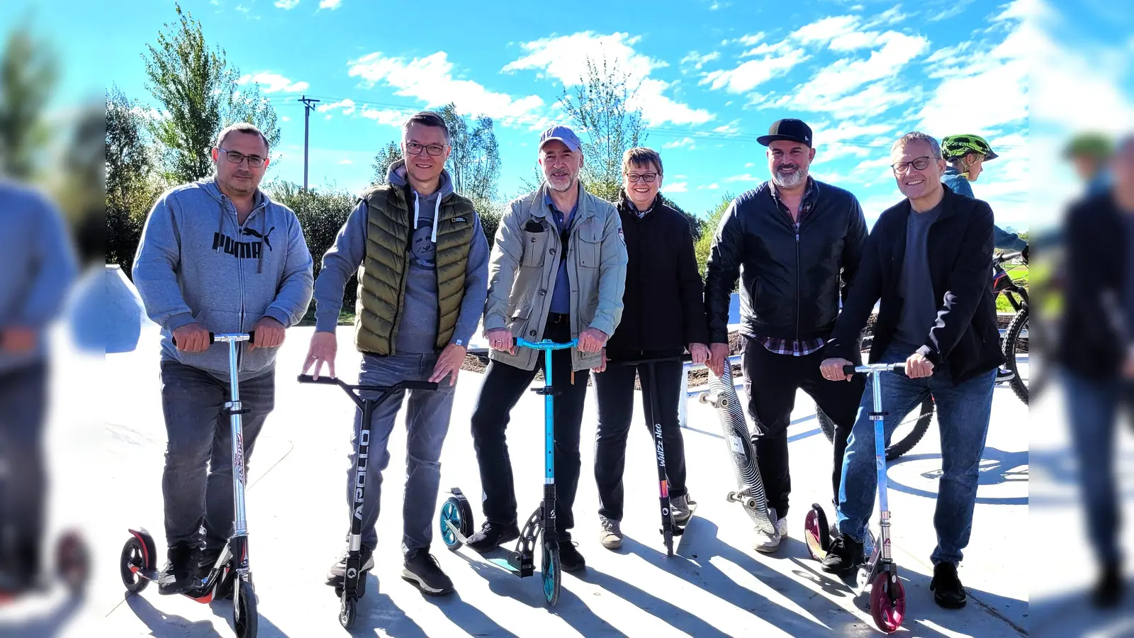 Eröffnung mit Gemeinderäten (von li) Max Gailer, Fritz Büchler, Heike Giesche, Thomas Hack, Gerhard Geserer und BGM Wolfgang Hörl (2. von li).<br> (Foto: Gemeinde Schwabhausen)