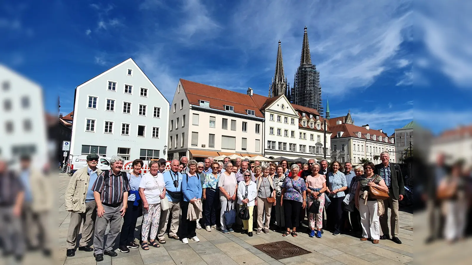 Die Ausflugsgruppe auf dem Neupfarrplatz.  (Foto: Großinzemooser Kameradschaft )