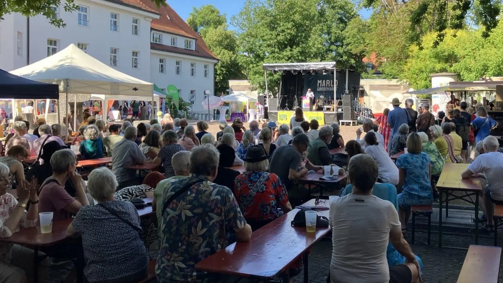 Über 300 Menschen kamen zum Jubiläumsfest. (Foto: Runder Tisch gegen Rassismus Dachau e.V.)