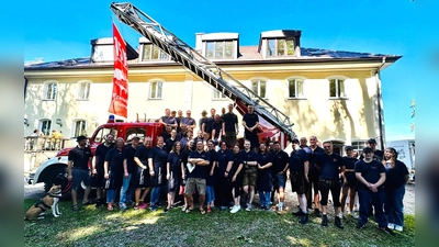 Die Dachauer Feuerwehr veranstaltete ein tolles Weinfest im Garten des Hotels Burgmeier. (Foto: FF Dachau)