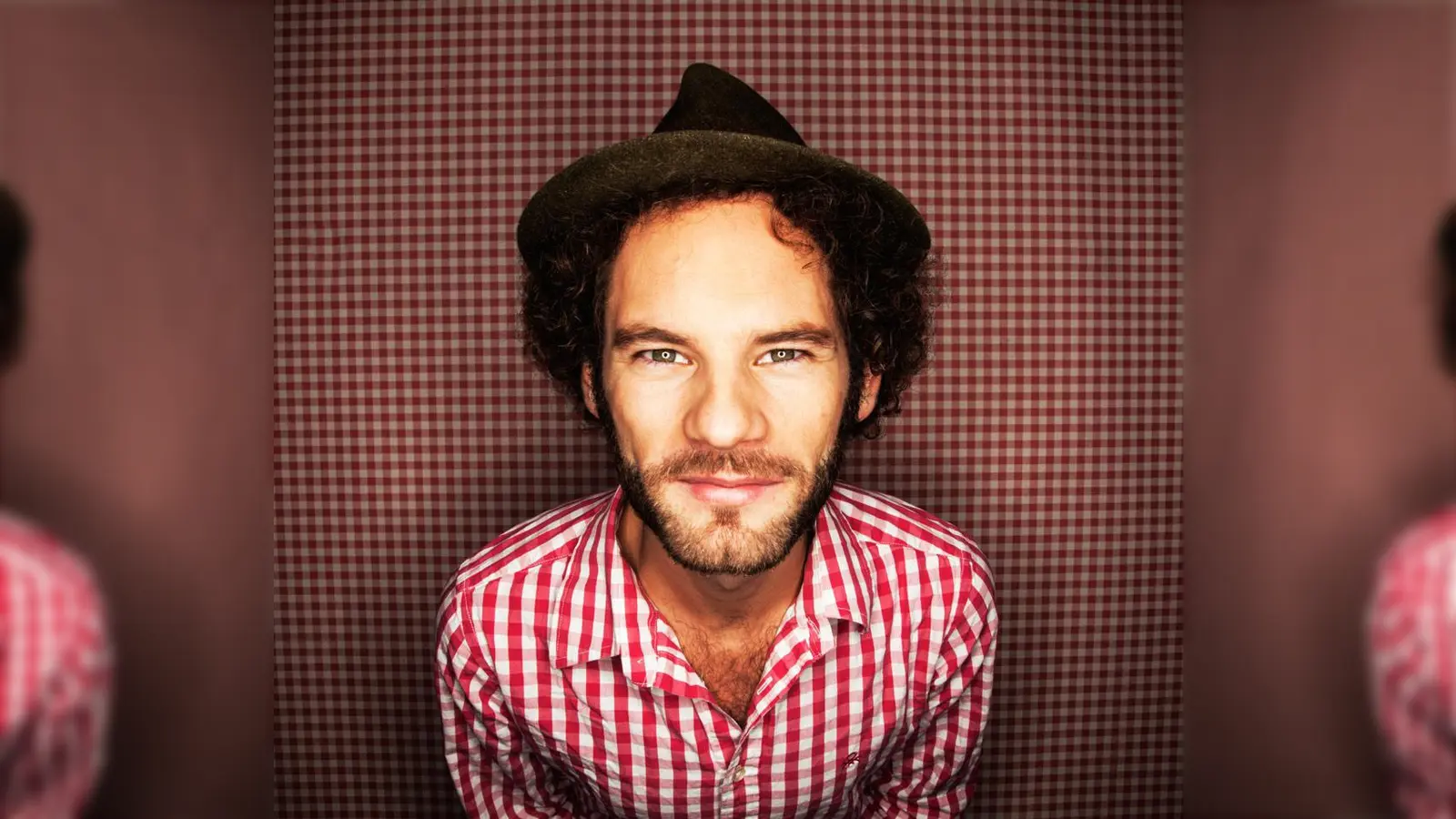 Maxi Schafroth, am 20. Oktober im Karlsfelder Bürgerhaus. (Foto: Susie Knoll)