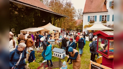 Der Kunsthandwerkermarkt in der Weilachmühle wird immer von vielen Gästen besucht. (Foto: Christian Tesch)