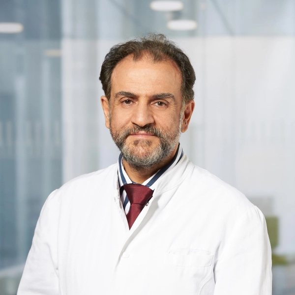 Helios Chefarzt für Gefäßchirurgie Prof. (TUMS) Dr. med. Reza Ghotbi. (Foto: Helios/Andreas Köhler)