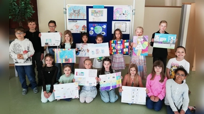 Die Klassensieger des VR Wettbewerbs „jugend creativ“ in der Klosterschule (Foto: VR Bank Dachau)
