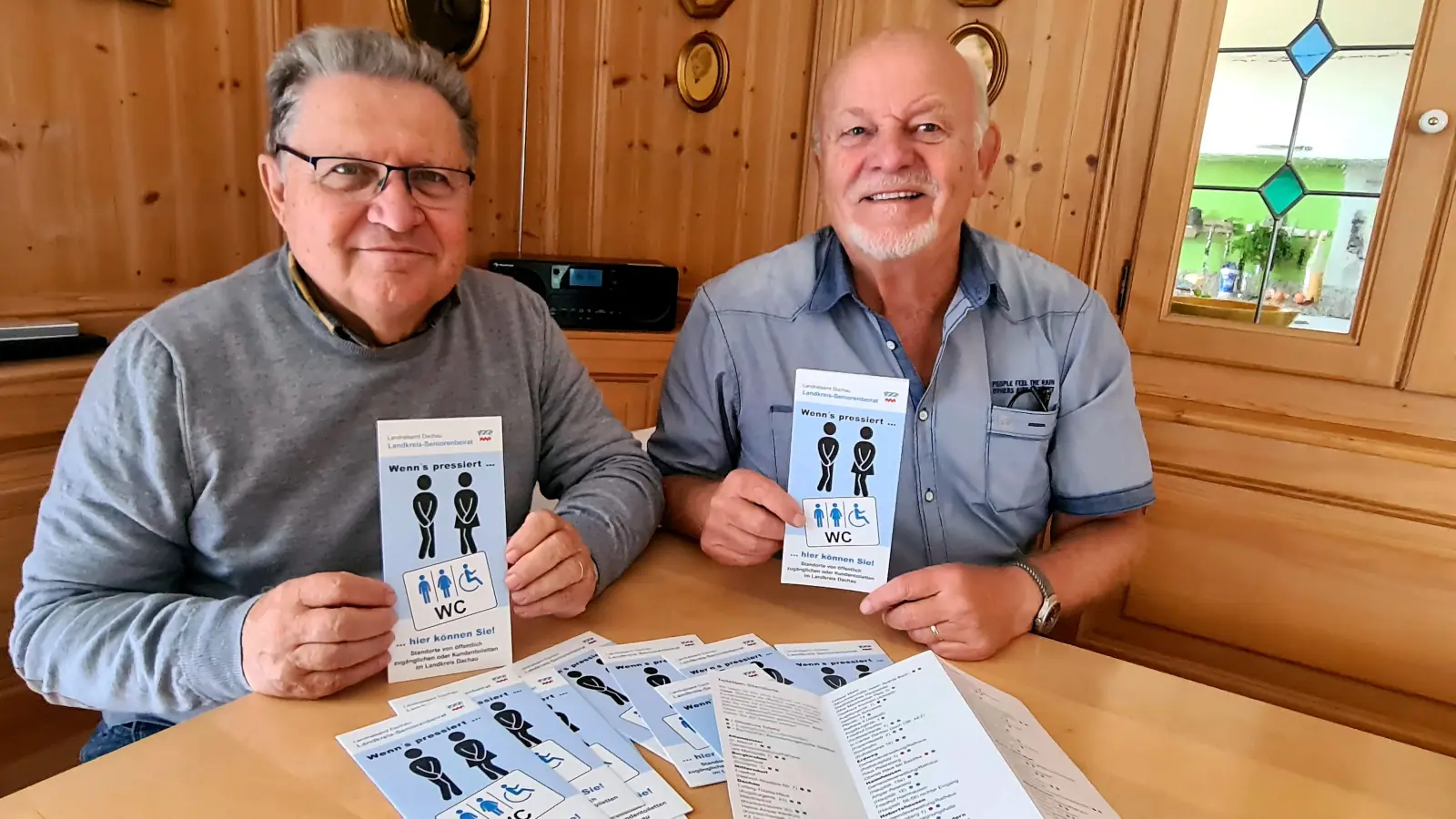 Der Flyer ist fertig, darin findet man öffentlich zugängliche Toiletten im Landkreis Dachau. (Foto: privat)