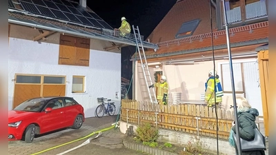 Brand in der Dorfstraße in Hebertshausen. (Foto: Kreisbrandinspektion Dachau)