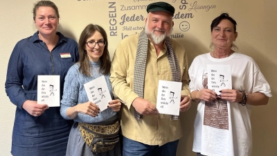 Die Musikgruppe „Wenn das der Elvis wüsste“ sorgte für beste Stimmung. (Foto: Kursana)