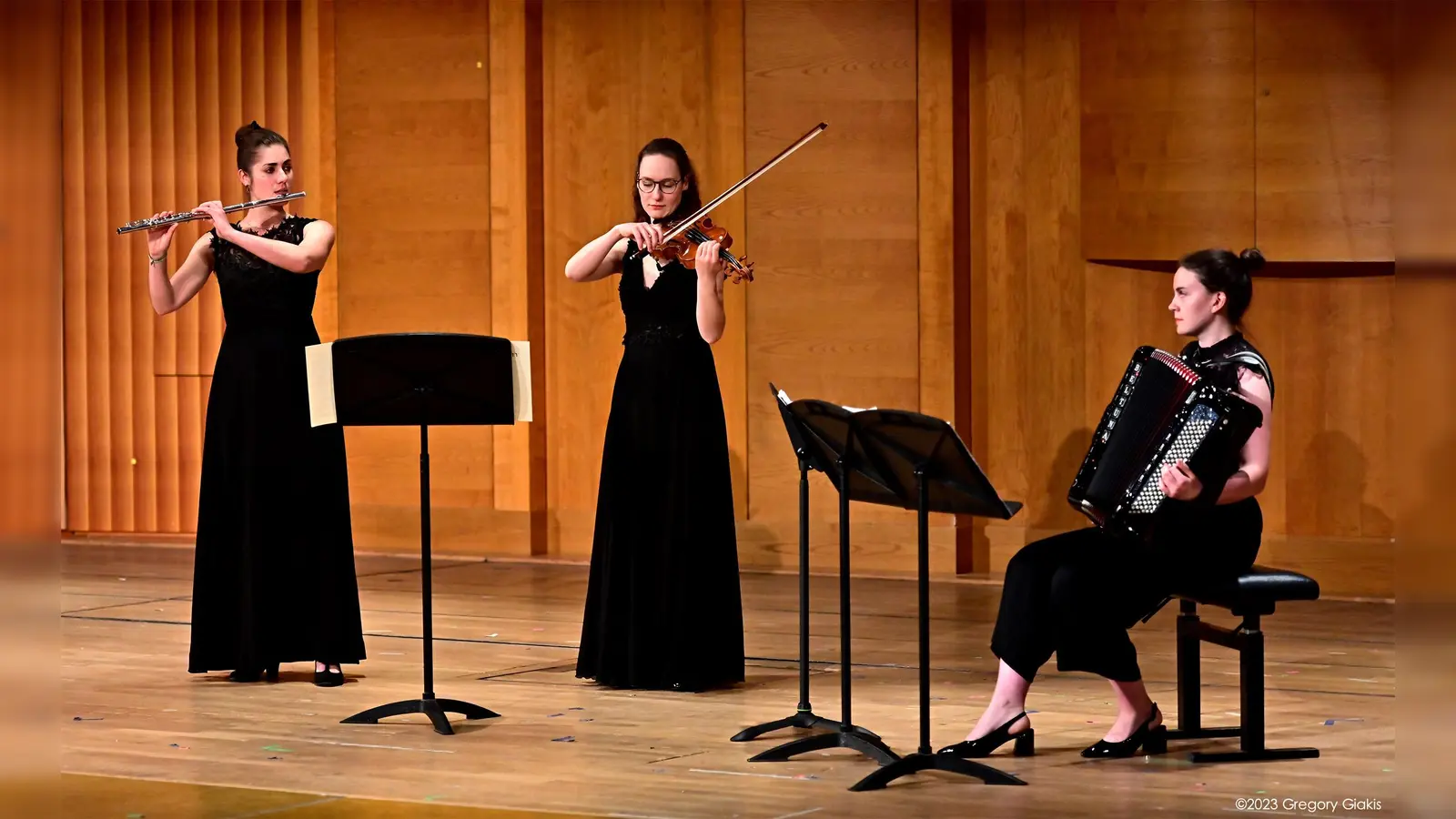 Angehende Musiklehrerinnen und -lehrer spielen beim Weihnachtskonzert der HMTM in den unterschiedlichsten Fomationen.  (Foto: © Gregory Giakis)