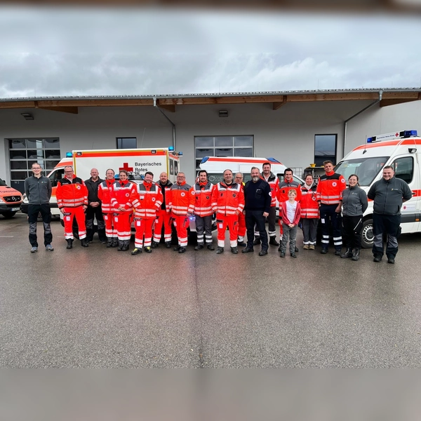 Um auf jeden Fall vorbereitet zu sein: Zehn ehrenamtliche Leitungskräfte aus den Kreisverbänden Dachau und Fürstenfeldbruck nahmen an der zweitägigen Fortbildung teil. (Foto: BRK)
