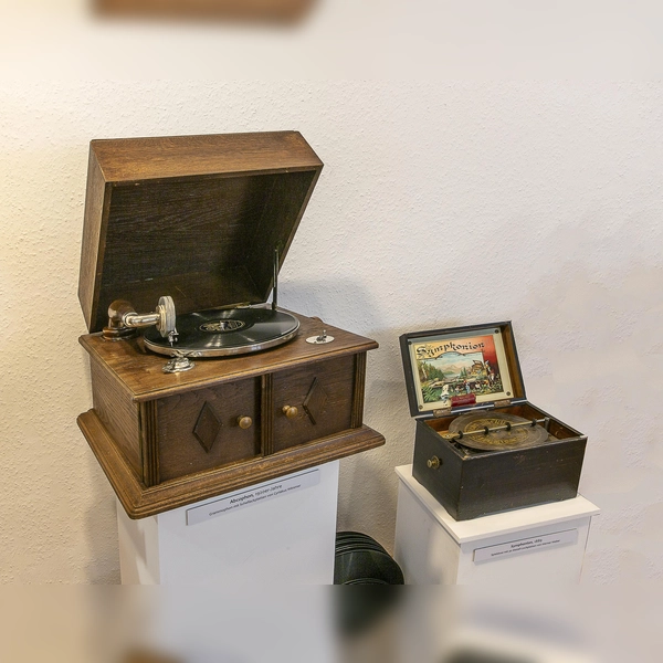Jüngere Besucher werden über ein Grammophon sicherlich staunen. (Foto: C. Wimmer)