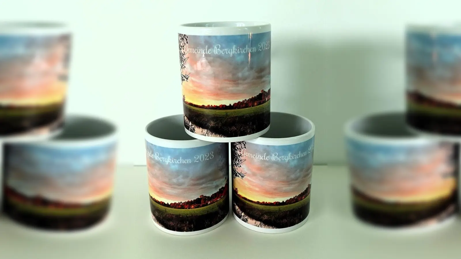 Für die neuen Tassen 2024 wird wieder ein schönes Foto gesucht. (Foto: Gemeinde Bergkirchen)