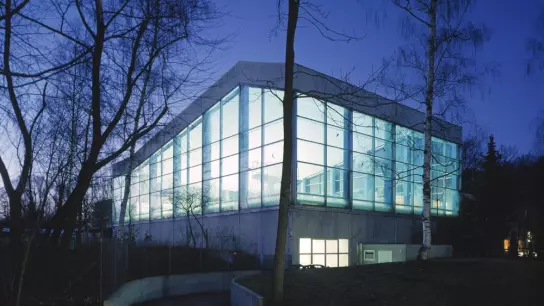 Das Hallenbad kann nach Zustimmung des Werkausschusses doch über den Winter öffnen. (Foto: Stadtwerke Dachau)