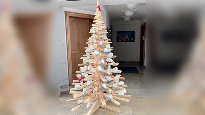 Mit dem Wunschbaum soll in der Weihnachtszeit Freude verbreitet werden. (Foto: Gem)
