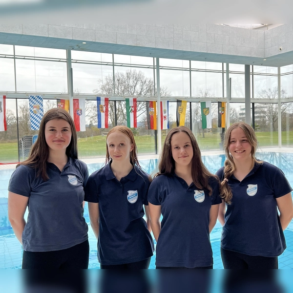 Bewiesen in Karlsruhe ihre Klasse: Matilda Weißbach und Vera Lehto, Daniela Riegel, Kora Gegner (von links). (Foto: TSV)