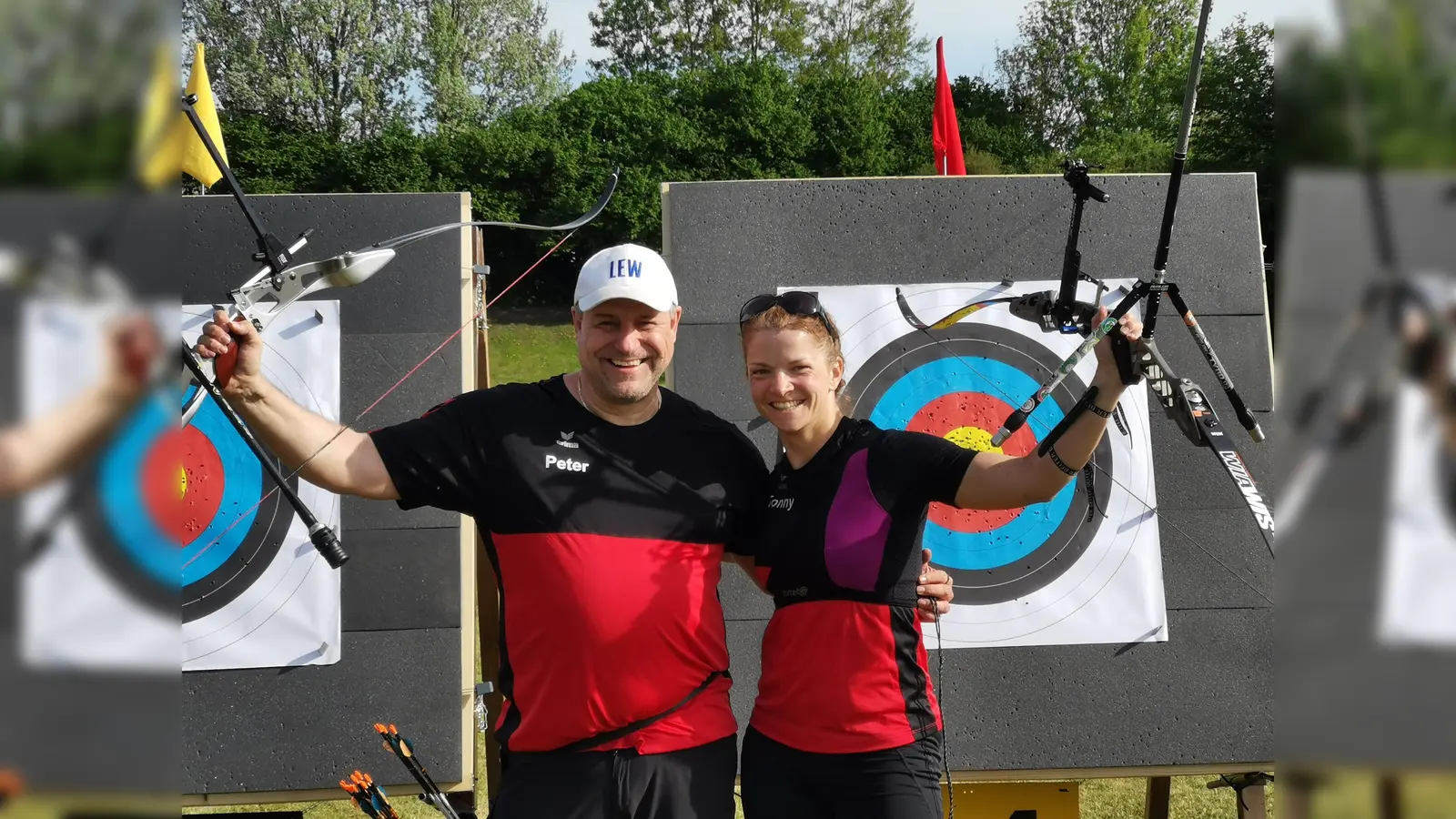 Kornelia Bauer und Peter Zeller, von den 1.Dachauer Bogenschützen liefern souveräne Leistungen beim 30. Maiturnier in Ergolding ab. (Foto: TSV)