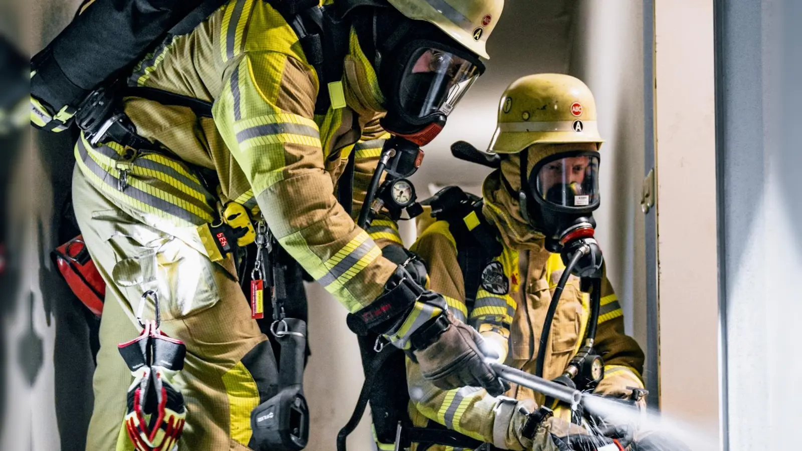 Der Brand in Markt Indersdorf entstand im Treppenhaus des Mehrfamilienhauses. (Foto: Kreisbrandinspektion Dachau)