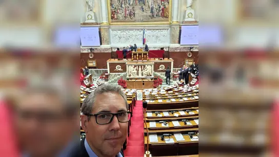 Michael Schrodi in der Assemblée Nationale. (Foto: privat)