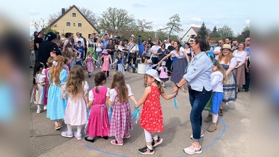 Das Fest war ein voller Erfolg und wurde sowohl von Kindern als auch Eltern sehr gelobt.  (Foto: Montessori Kinderhaus Arnbach)