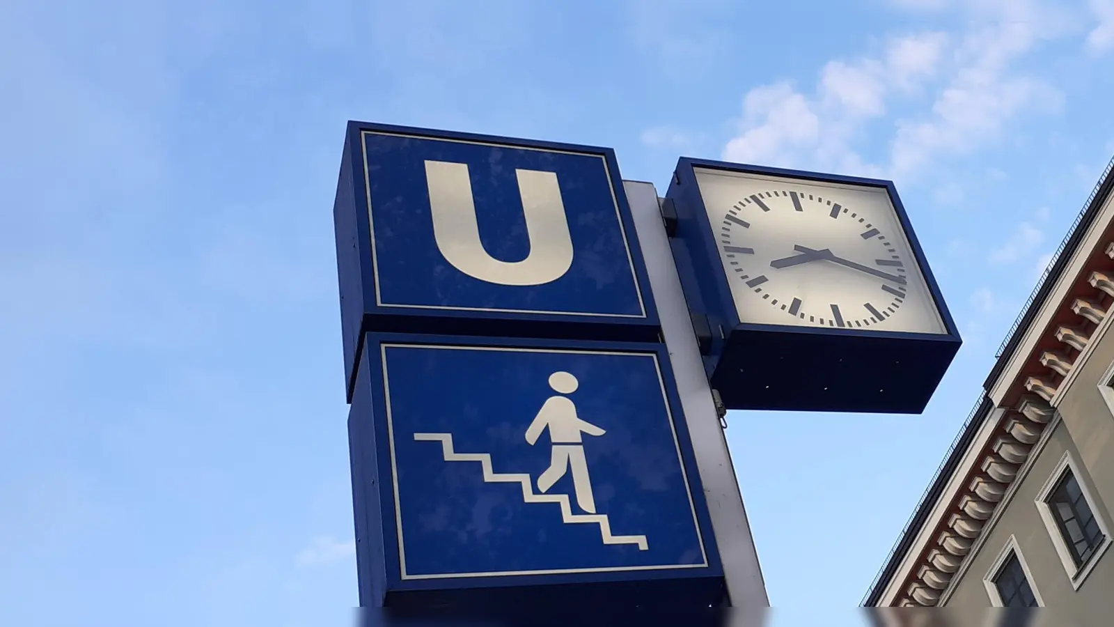 Möglichst erst nach halb neun sollten die Messebesucher aufbrechen, da sie so – auch im eigenen Interesse – zur Entzerrung der Fahrgastströme beitragen.  (Foto: mha)