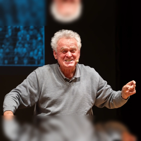 Auch mit 82 Jahren sprüht er vor Lebensfreude und Humor: Sepp Maier tritt am Dienstag, 27. Oktober, im Theatersaal des ASV Dachau in der Gröbenrieder Straße 21 auf. (Foto: BrunoMärkl)