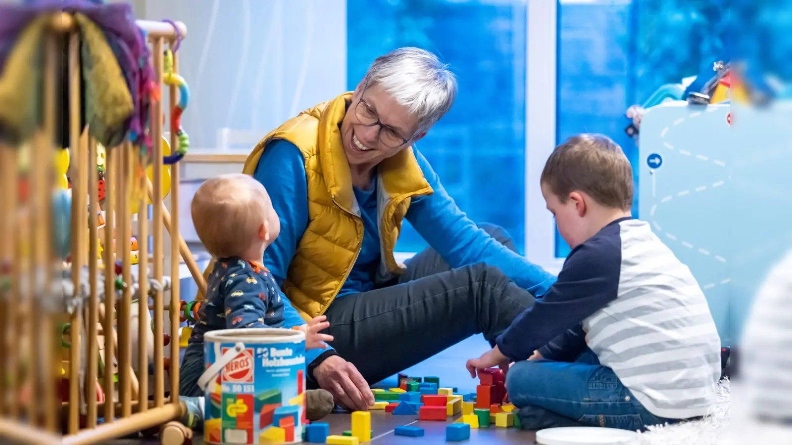 Ehrenamtliche von wellcome helfen jungen Familien. (Foto: AWO Dachau)