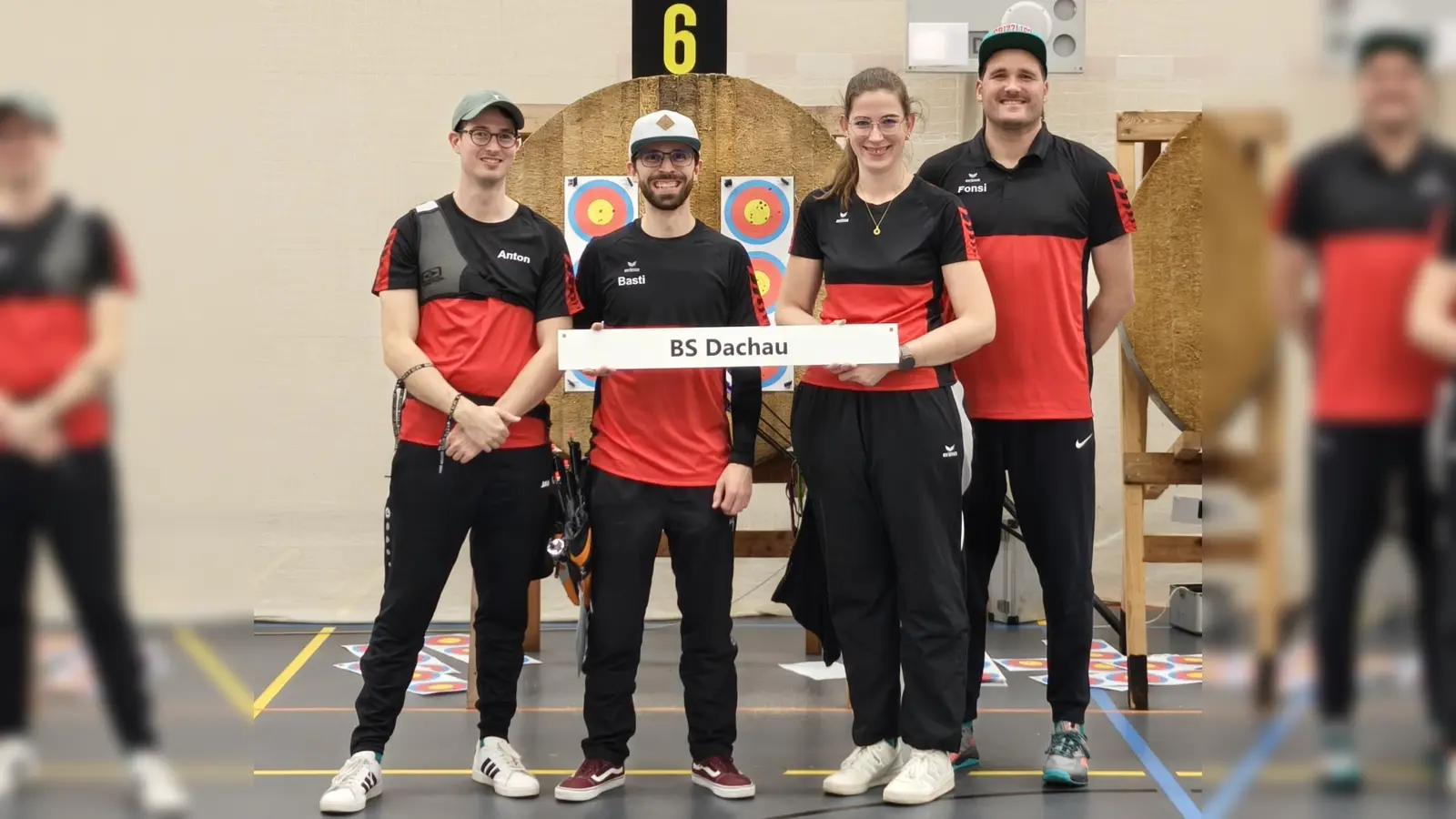 Die erste Mannschaft der Bogenschützen: Anton Hantschmann, Sebastian Friedrich, Lena Wenzel und Philipp Weiß (v. l.).<br>  (Foto: TSV Dachau 1865)