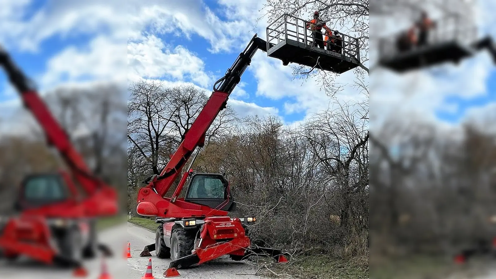 In großer Höhe wurde bei der Übung mit der Motorsäge gearbeitet. (Foto: KFV Dachau)
