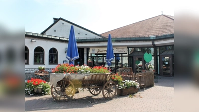 Für die Gaststätte im Bürgerhaus sucht die Gemeinde Karlsfeld eine neue Bewirtung. (Foto: Gemeinde Karlsfeld)