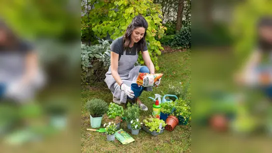 Wer Abfälle rund um den Garten richtig entsorgt, hilft Rohstoffe einzusparen und das Klima zu schonen. (Foto: Initiative ?Mülltrennung wirkt?/Marcella Merk)