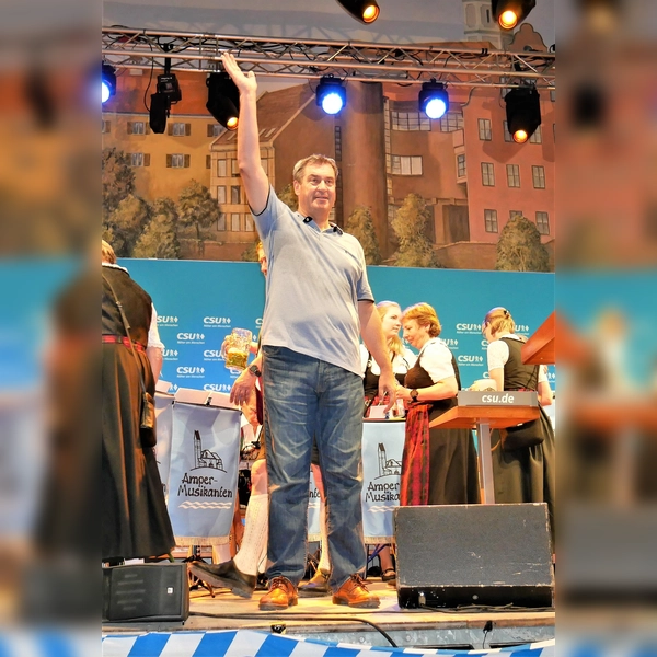 Am Volksfestdienstag machte Markus Söder Wahlkampf im Festzelt. (Foto: afoe)
