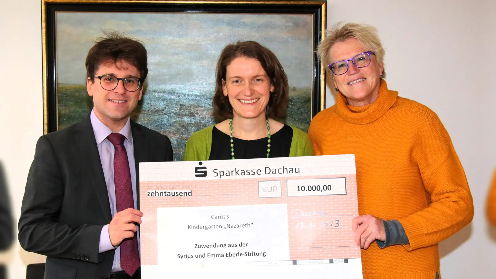 Heidi Schaitl und Angelika Sewalski (re) zusammen mit Oberbürgermeister Florian Hartmann. (Foto: Stadt Dachau)