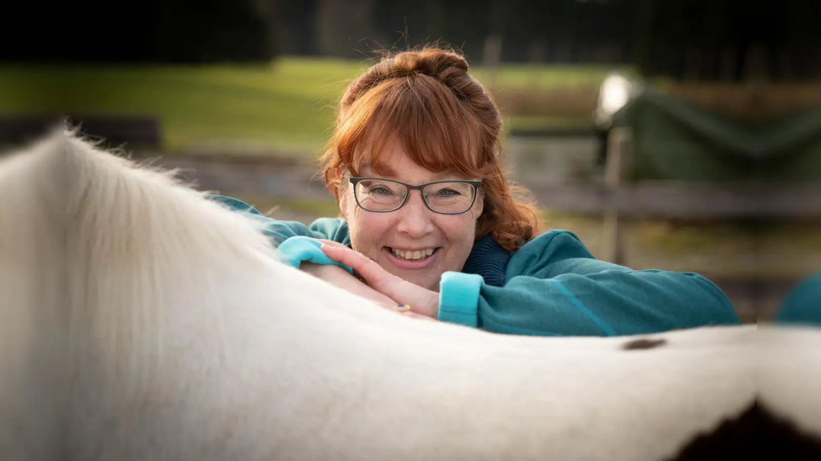 Nicole Förg liest mit Michaela May aus dem neuen Krimi &quot;Hohe Wogen&quot;. (Foto: Florian Deventer)