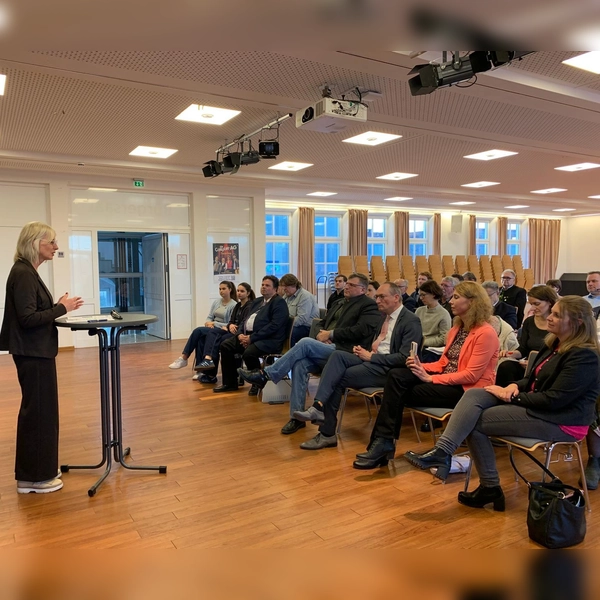 Ministerin Ulrike Scharf (Foto: CSU Dachau)