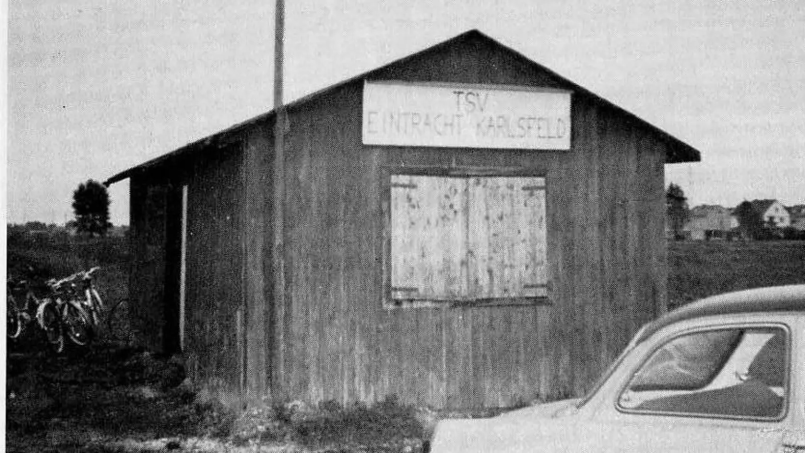 In den 50er Jahren standen den Sportlern diese Umkleidekabinen in ihrem „Stadion Schwarze Erde” zur Verfügung. (Foto: TSVE)