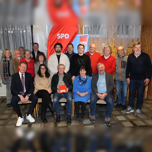 Die SPD-Kandidaten sind eine gute Mischung aus Jung und Alt (Foto: SPD Karlsfeld)