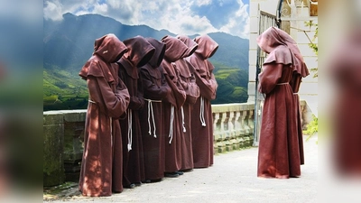 The Gregorian Voices versprechen ein mitreißendes Gänsehauterlebnis. Das Können des Männerchors aus dem ukrainischen Lwiw umfasst ein erstaunliches Spektrum, das vom einstimmigen liturgischen Gesang bis hin zur polyphonen Fünfstimmigkeit mit volumenreichen Bässen und aufsteigenden Falsettstimmen reicht. (Foto: Thomas Pfeiffer, Stegen)