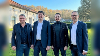 Landtagskandidat Hubert Böck, Florian von Brunn, MdL und Spitzenkandidat, Dennis Behrendt, Bezirkstagskandidat und Michael Schrodi, MdB. (von li) (Foto: SPD Dachau)