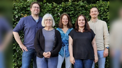 Der Ortsvorstand der Grünen in Dachau (von links): Martin Modlinger (Sprecher), Jutta Krispenz (Sprecherin), Monika Witte, Simone Duling und Florian Wenzel (nicht im Bild: Tim Kremer). (Foto: Grüne Dachau)