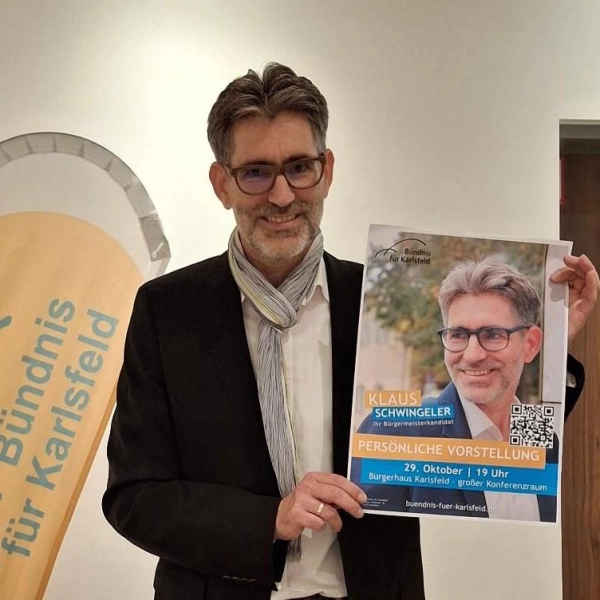 Klaus Schwingeler (links - und rechts). (Foto: Bündnis für Karlsfeld)