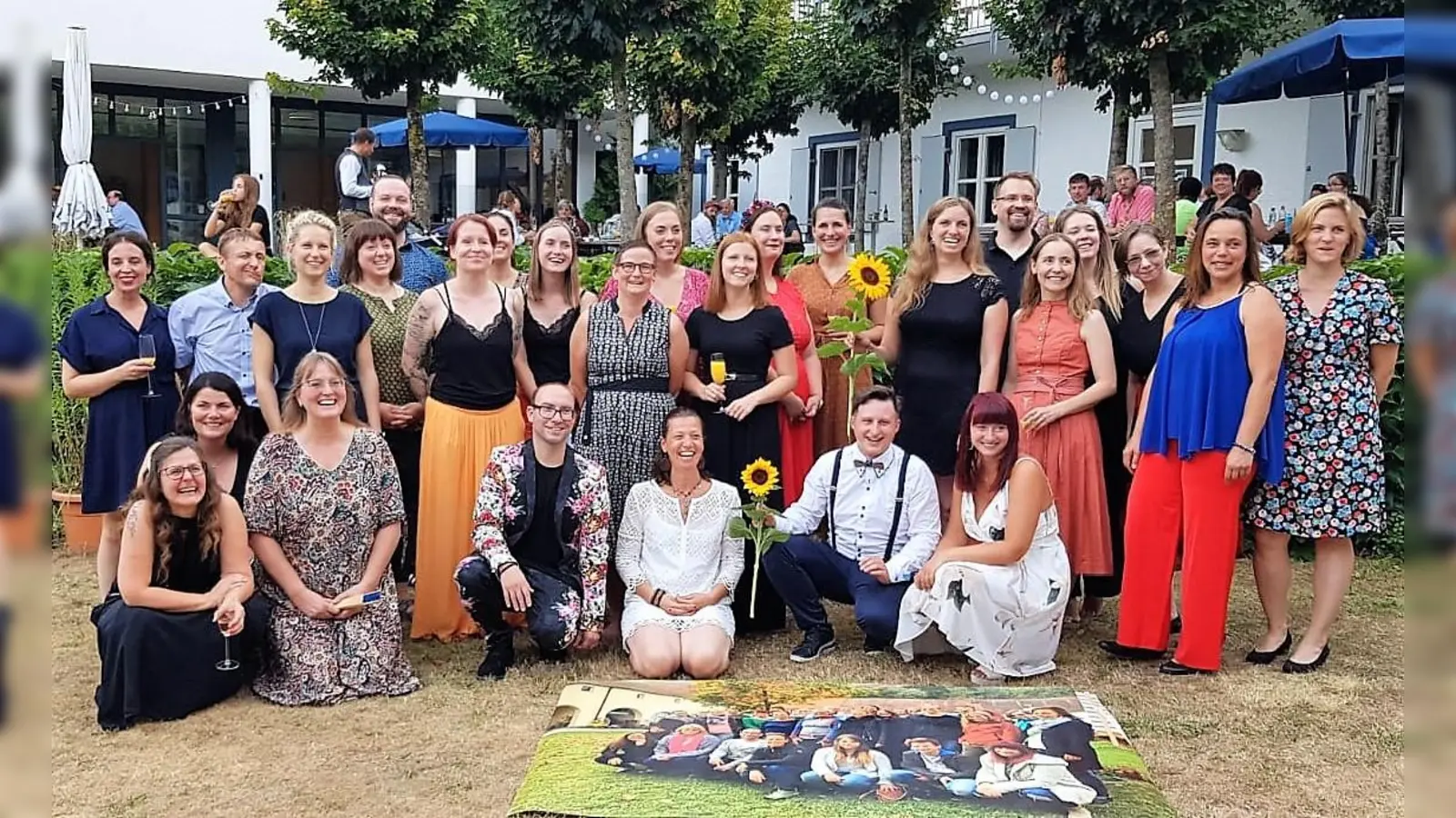 29 Studierende der Fachakademie für Heilpädagogik der Akademie Schönbrunn haben im Juli ihren Abschluss gefeiert. (Foto: Remmele)