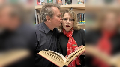 Anke Schwalbe und Peter Kraft lesen und spielen Geschichten über die Liebe. (Foto: pirvat)
