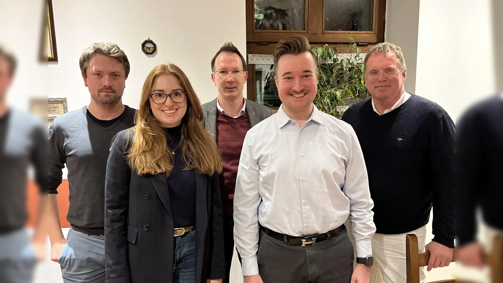 Der neue Dachauer FDP-Vorstand (von li) Christian Lasin, Laura Thiesing (stellv. Vorsitzende), Jürgen Seidl, Thomas Obeser (Vorsitzender) und Frank Sommerfeld. (Foto: FDP Dachau)