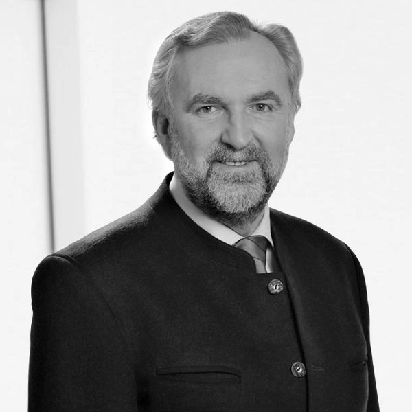 Peter Bürgel starb am 8. Juli.Er war zwölf Jahre lang Oberbürgermeister. (Foto: Stadt)