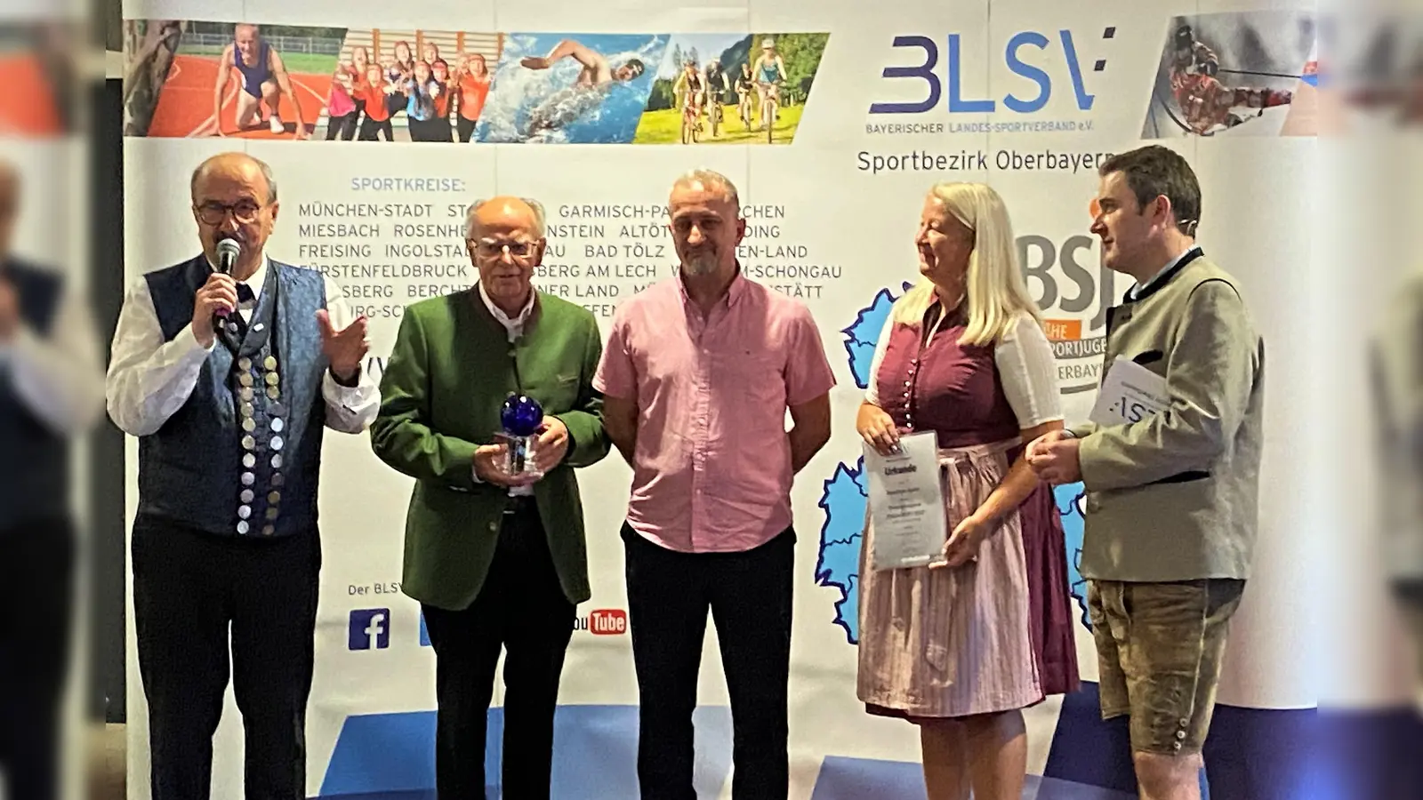 BLSV Ehrung für Demirhan Aydin (Mitte). (Foto: Günter Dietz)