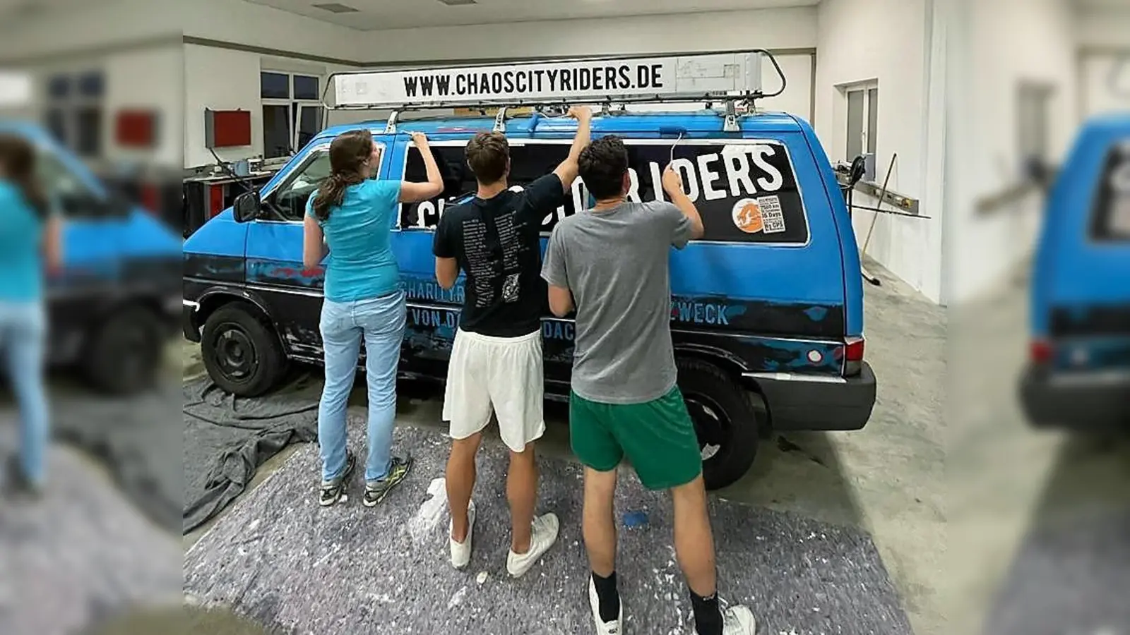 In Eigenleistung und mit viel Schweiß wurde der VW-Bus, das Markenzeichen der Chaoscityriders, erneuert. (Foto: Chaoscityriders)