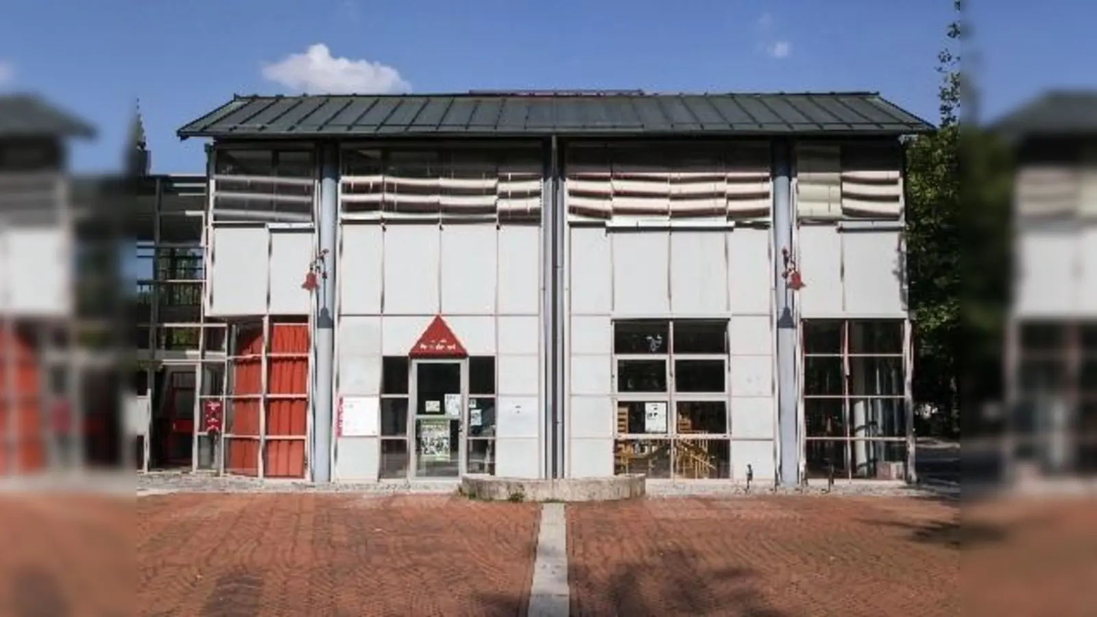 Bücherei-Zweigstelle Dachau-Ost am Ernst-Reuter-Platz. (Foto: Stadtbücherei)