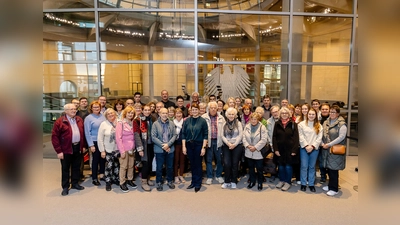 Gruppenfoto der Besuchergruppe eines Abgeordneten im Deutschen Bundestag in Berlin. (Foto: Sebastian Pape)