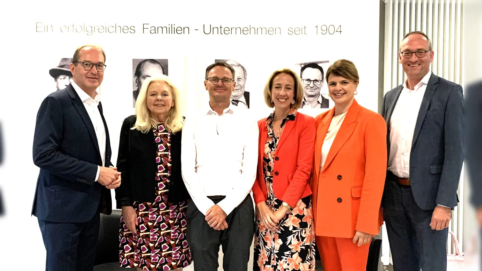 Die Dachauer Mittelstands-Union im Gespräch mit Alexander Dobrindt (li). (Foto: CSU Dachau)